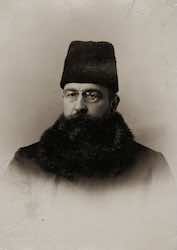 Robert de Caix, éminence grise du Mandat (photographie de passeport pour la Russie, en 1915)