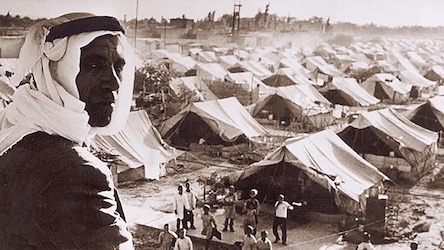 En 1948, les Palestiniens et les armées arabes sont vaincus par les Juifs en Palestine; création de l’Etat d’Israël le 14 mai.