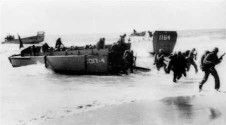 Le débarquement des Marines américains à Beyrouth le 15 juillet 1958.