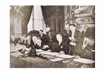 Cérémonie de paraphe du traité d’amitié franco-syrien, le 9 septembre 1936, au Quai d’Orsay (salon de l’Horloge)